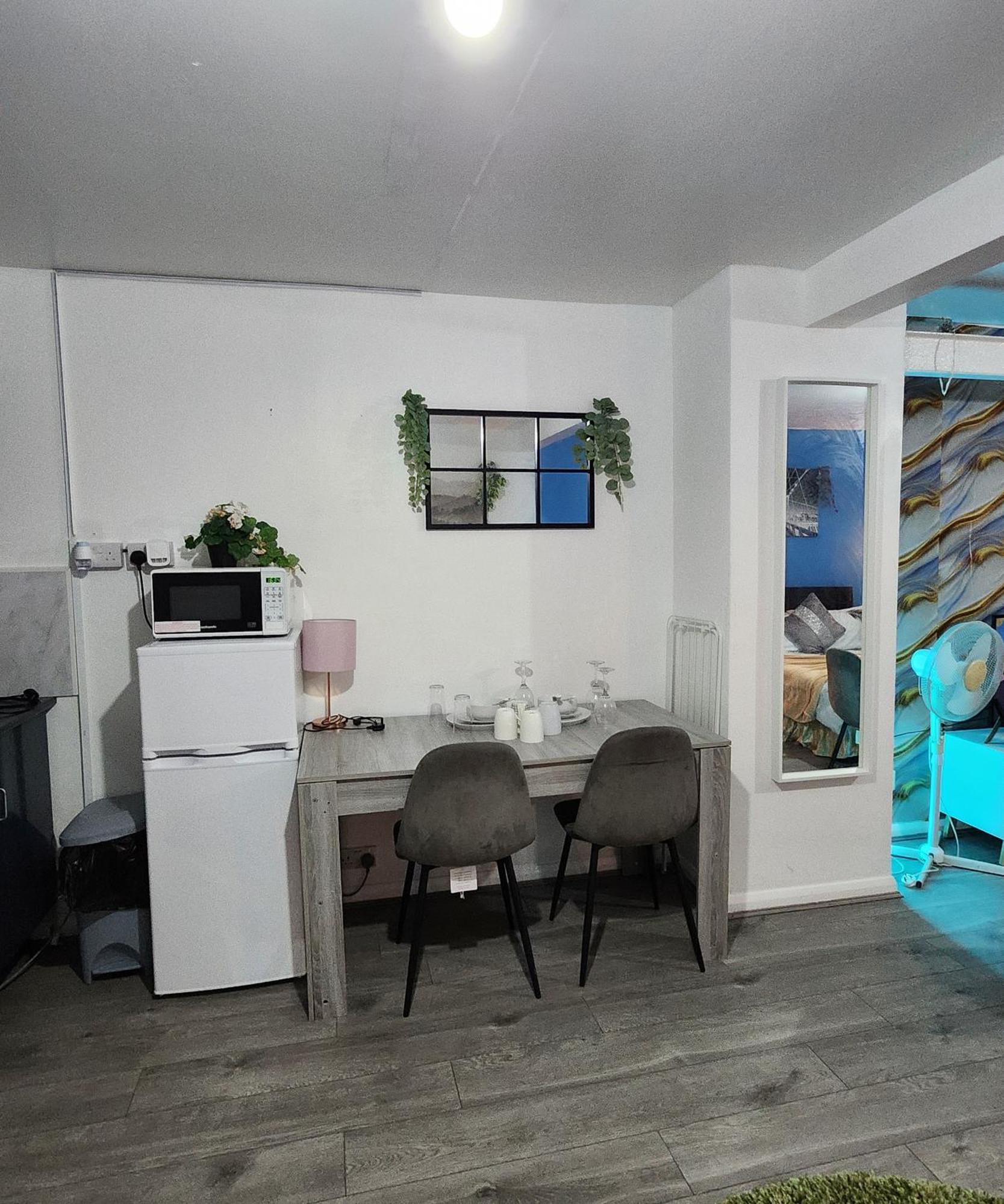 New Deluxe Studio Apt-2 London Exterior photo