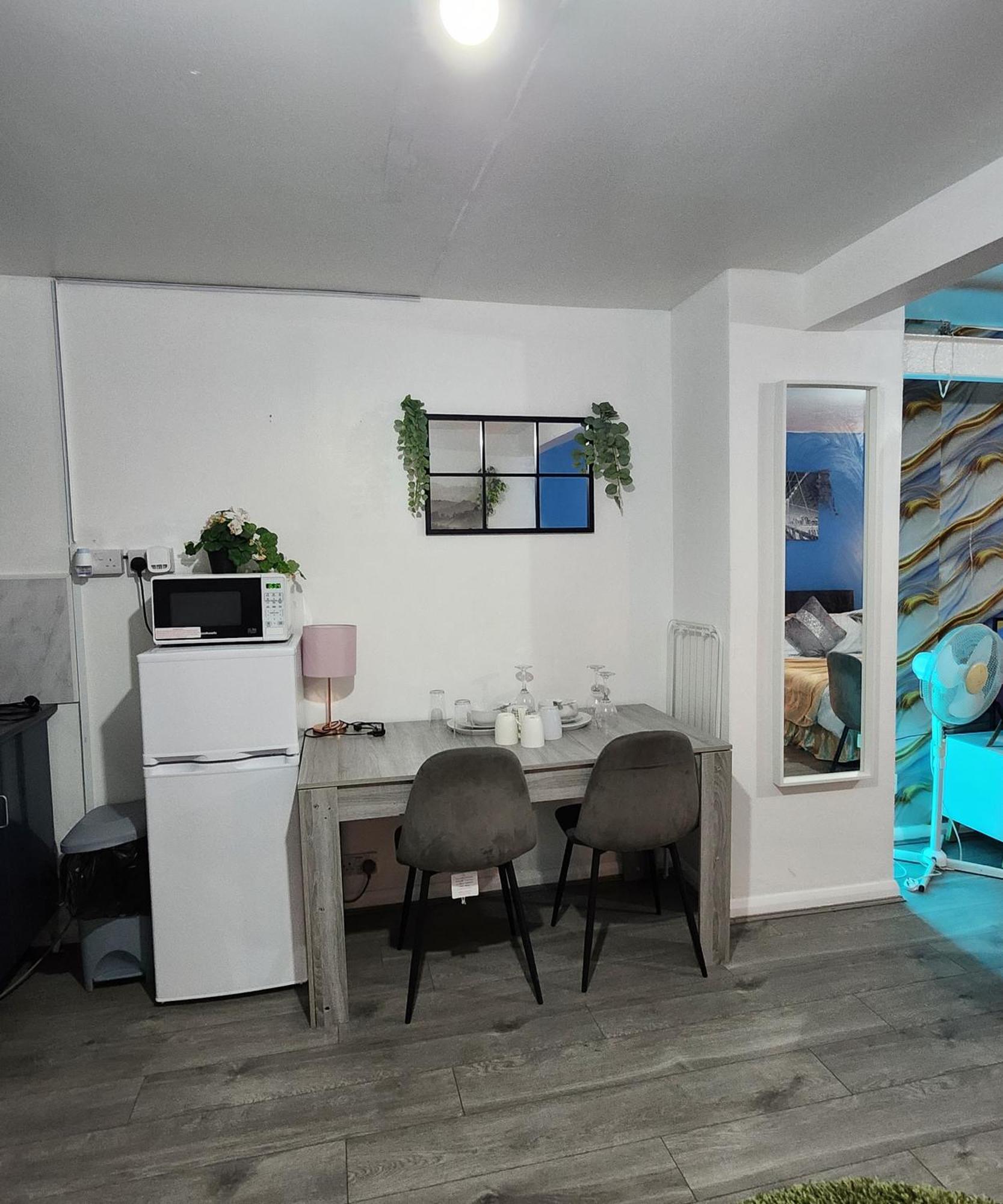 New Deluxe Studio Apt-2 London Exterior photo