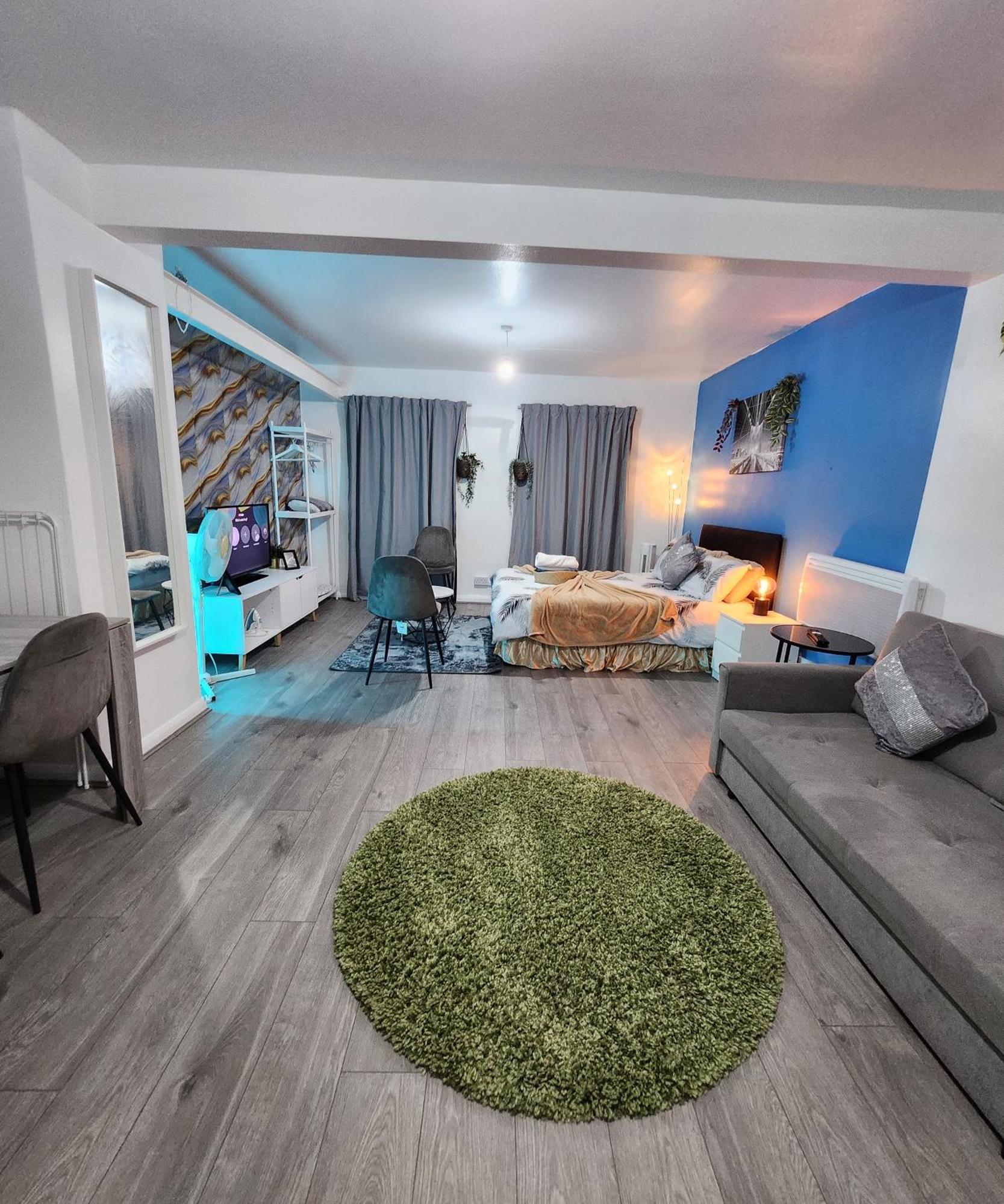New Deluxe Studio Apt-2 London Exterior photo