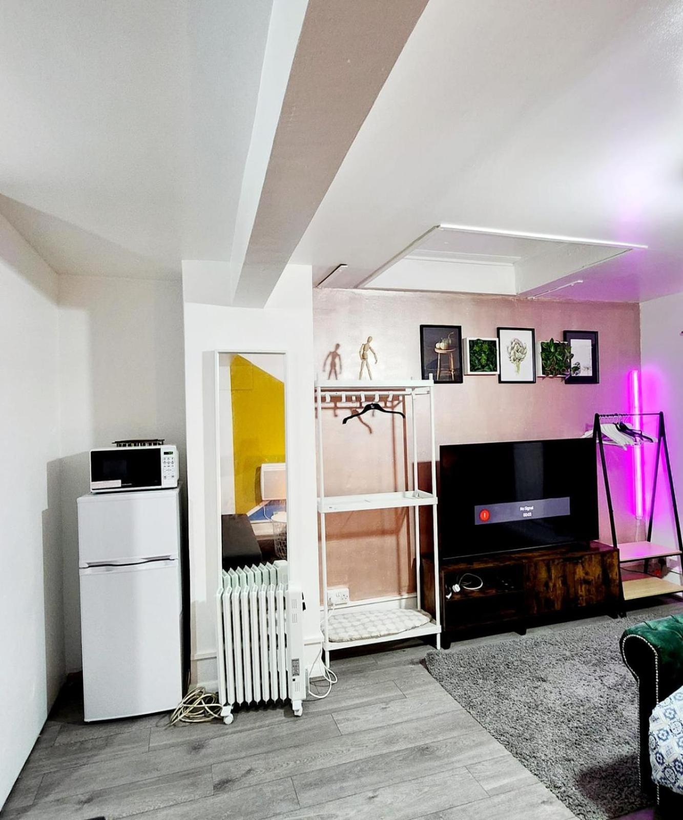 New Deluxe Studio Apt-2 London Room photo